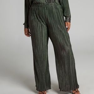 High Waisted Plisse Flare Pants - Olive